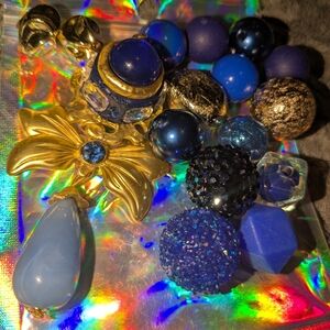 Elegant Blue and Gold Women's Necklace